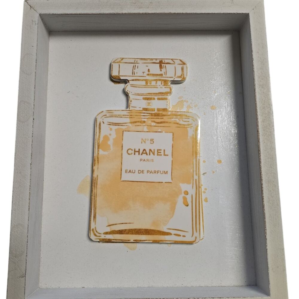 Chanel No. 5 Eau de Parfum Wall Art